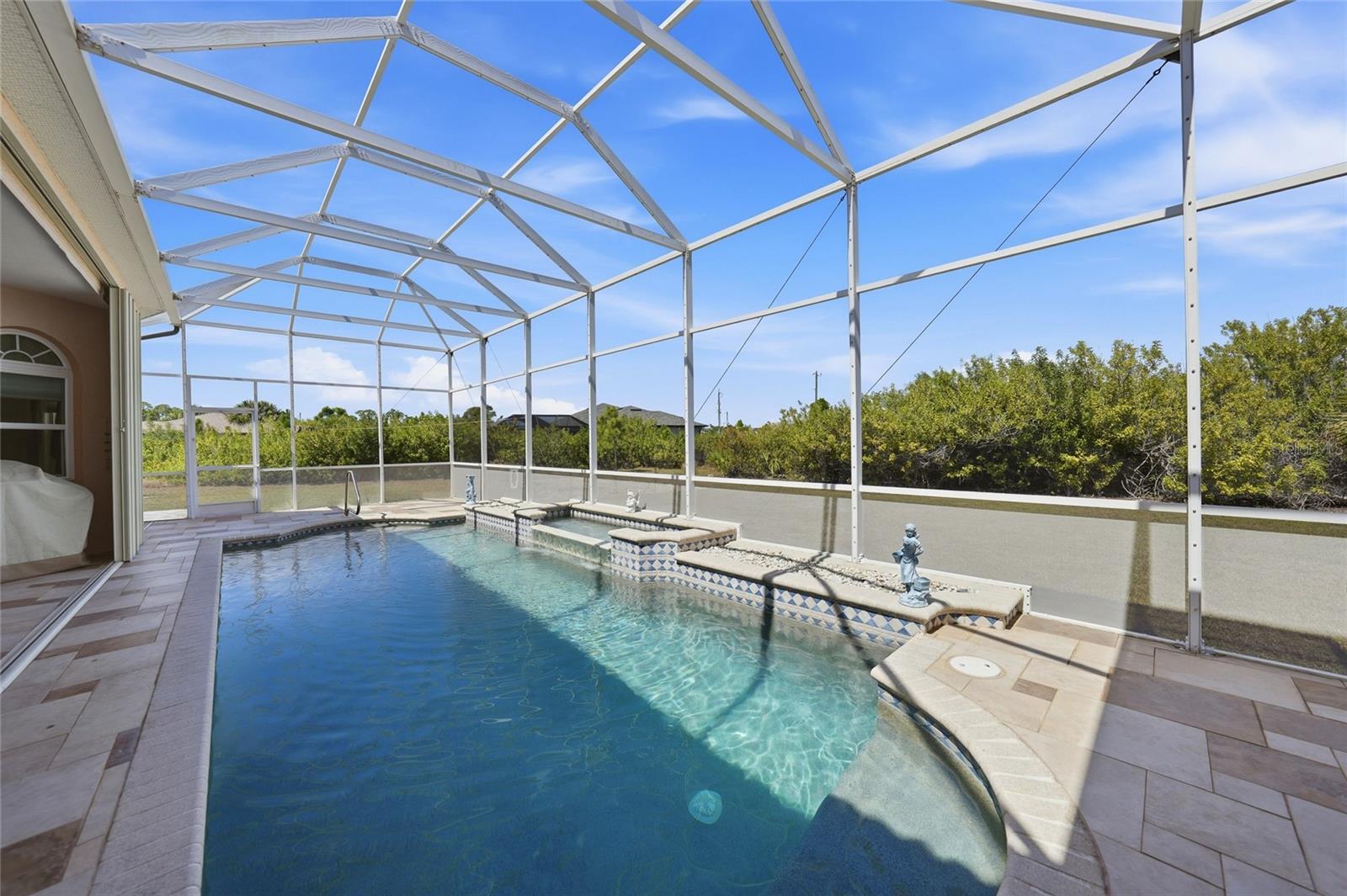 Image 39 of 49 For 15319 Acorn Circle