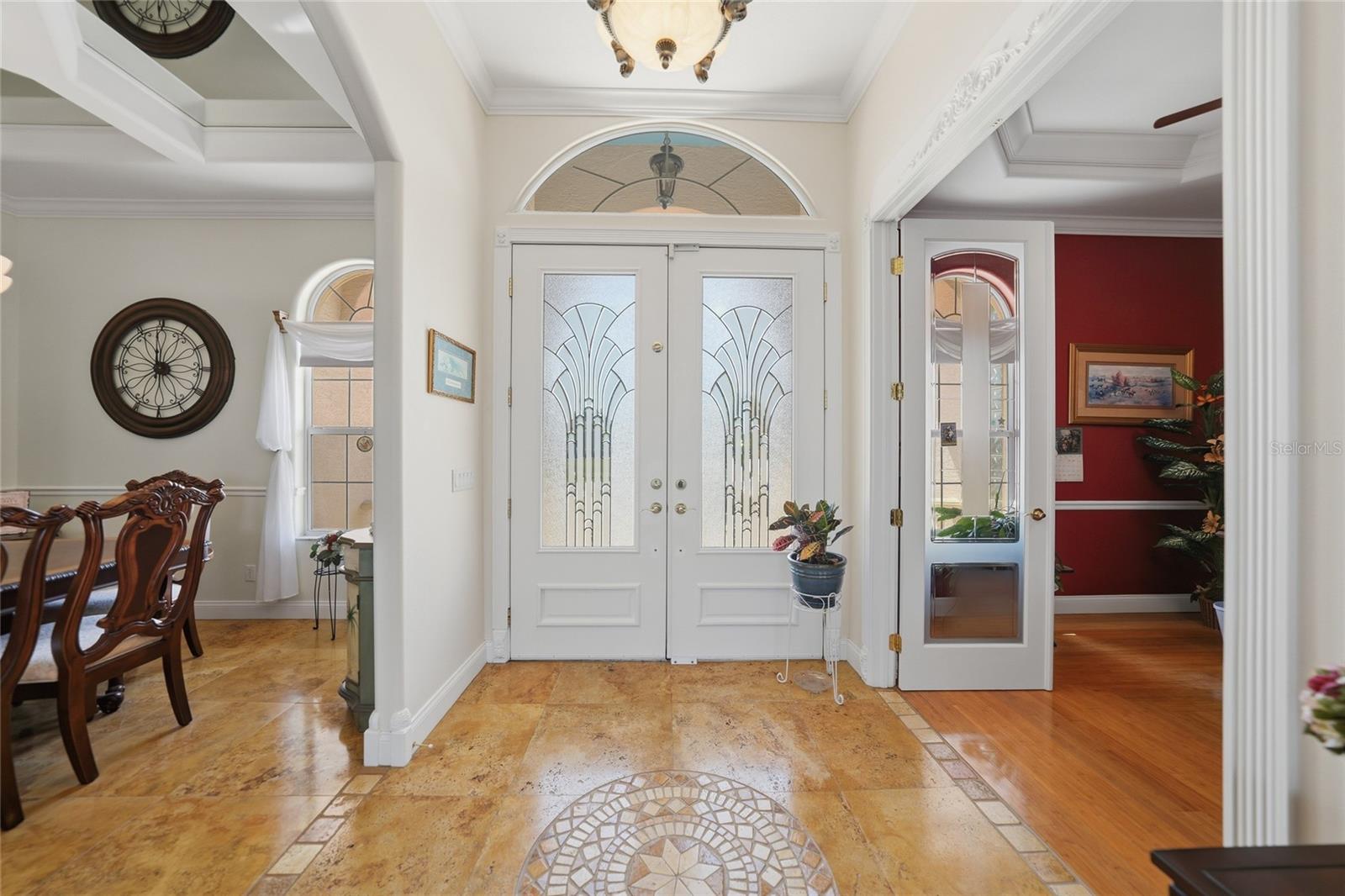 Image 5 of 49 For 15319 Acorn Circle