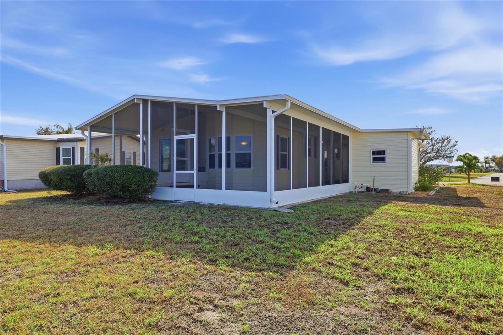 Image 31 of 39 For 6085 Shearwater Drive