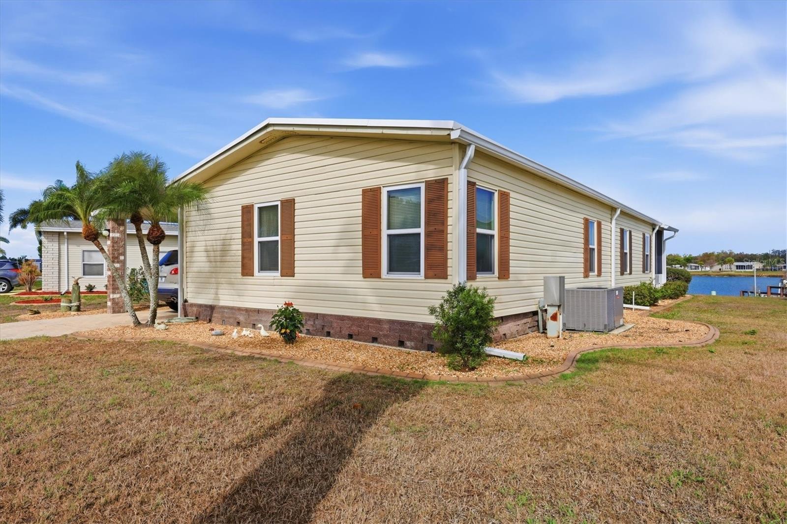 Image 4 of 39 For 6085 Shearwater Drive