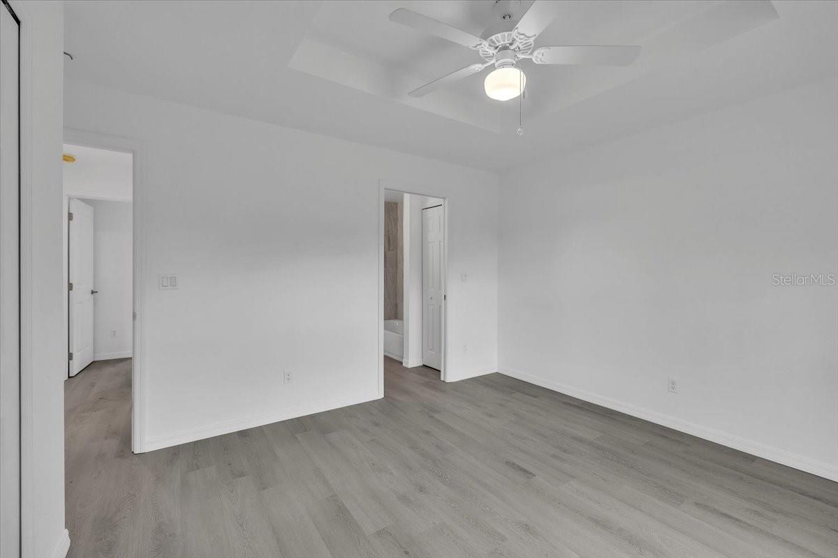 Image 11 of 27 For 27122 Seeger Drive