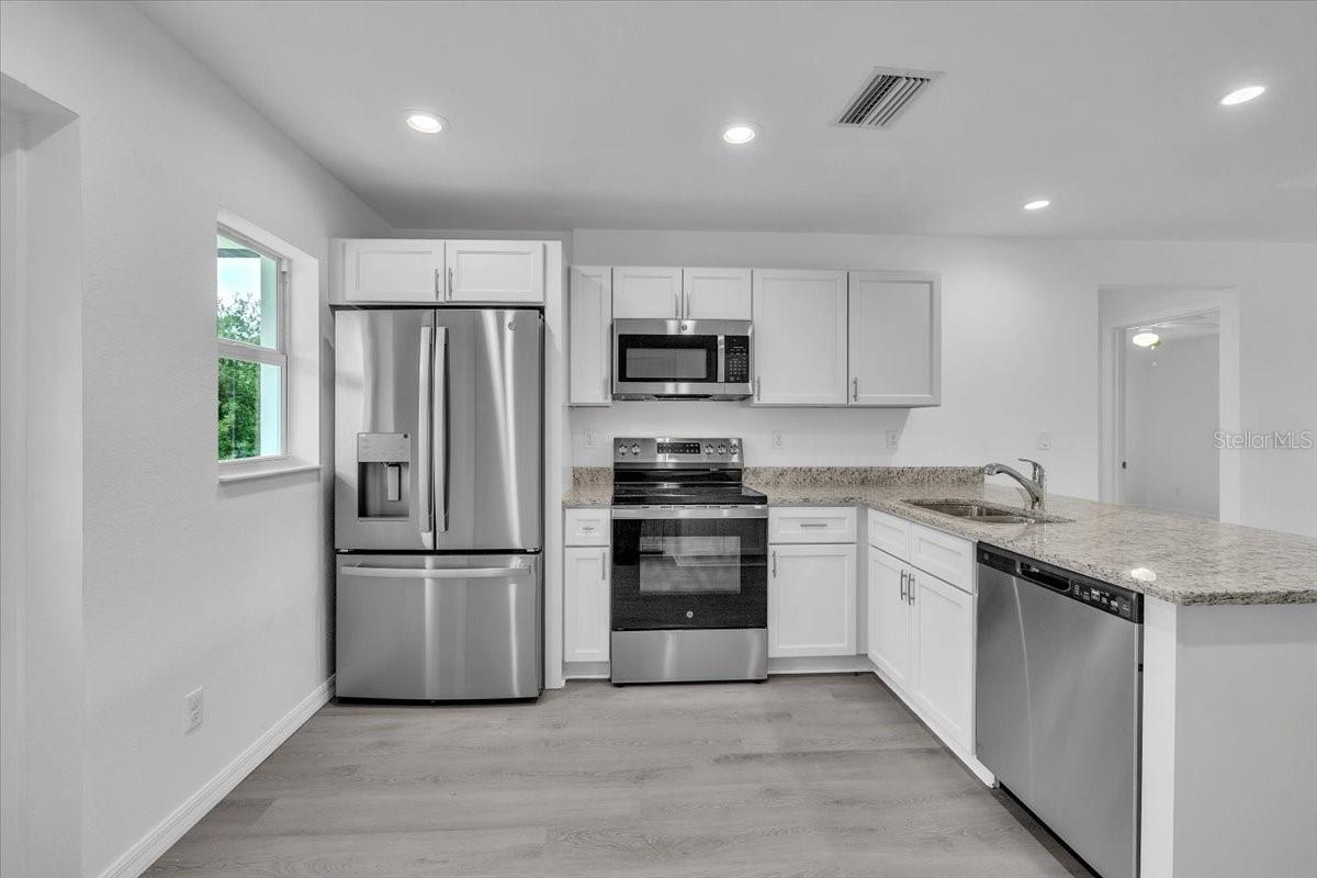 Image 3 of 27 For 27122 Seeger Drive