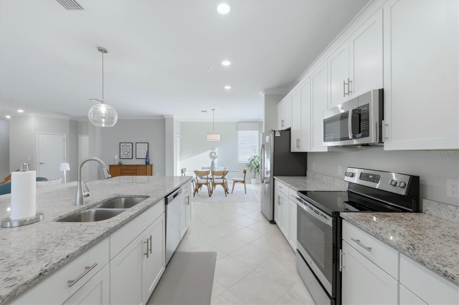 Image 31 of 84 For 14655 Sycamore Court 3121