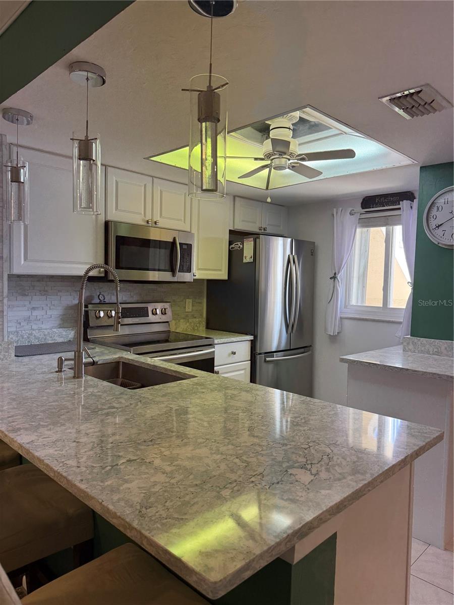 Image 11 of 53 For 25275 Rampart Boulevard 1303