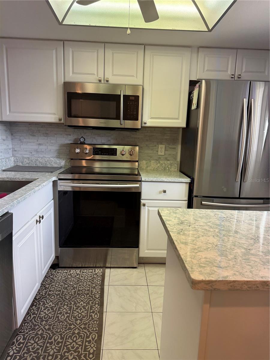 Image 12 of 53 For 25275 Rampart Boulevard 1303