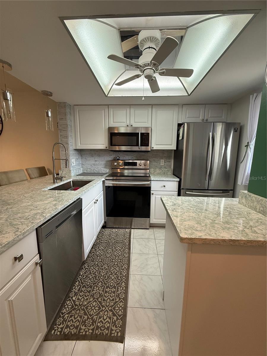 Image 17 of 53 For 25275 Rampart Boulevard 1303