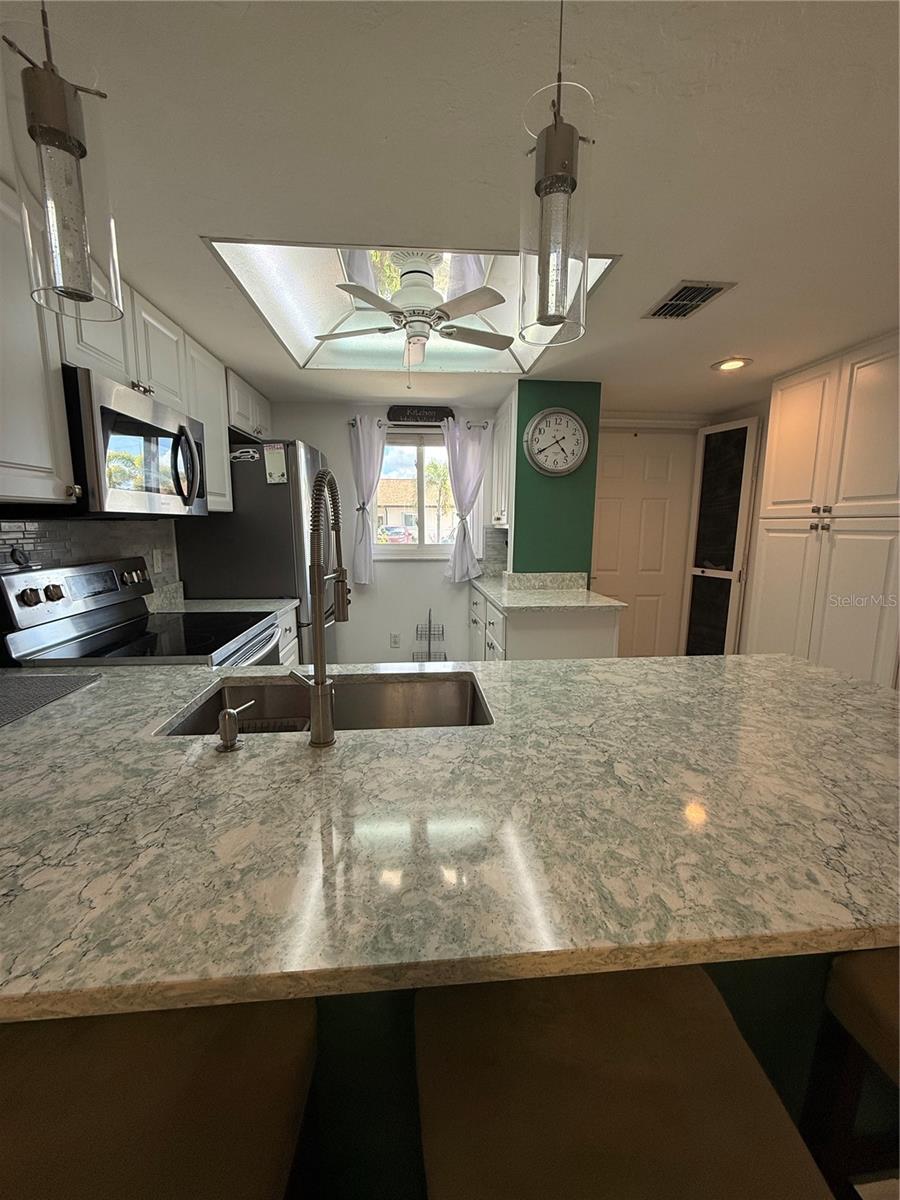 Image 20 of 53 For 25275 Rampart Boulevard 1303