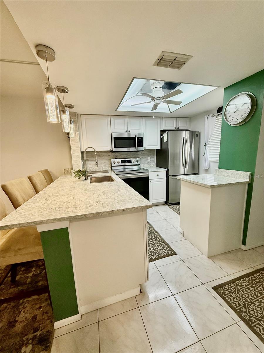 Image 7 of 53 For 25275 Rampart Boulevard 1303