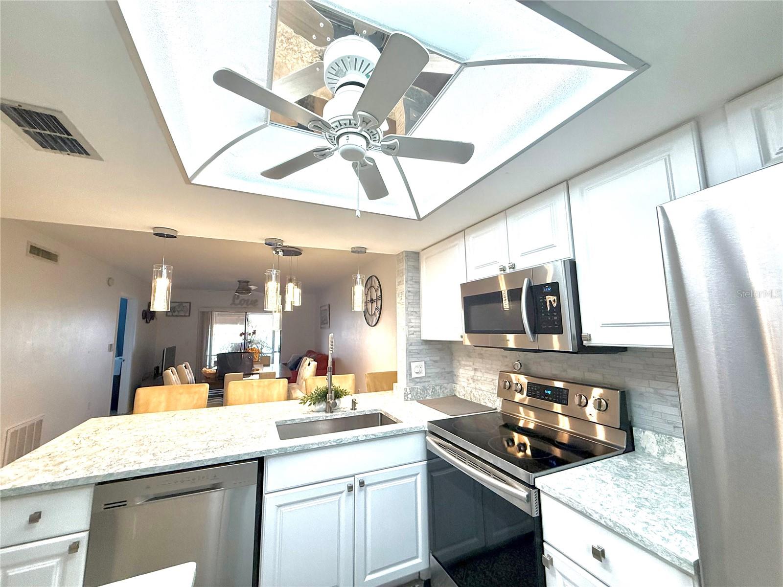 Image 8 of 53 For 25275 Rampart Boulevard 1303