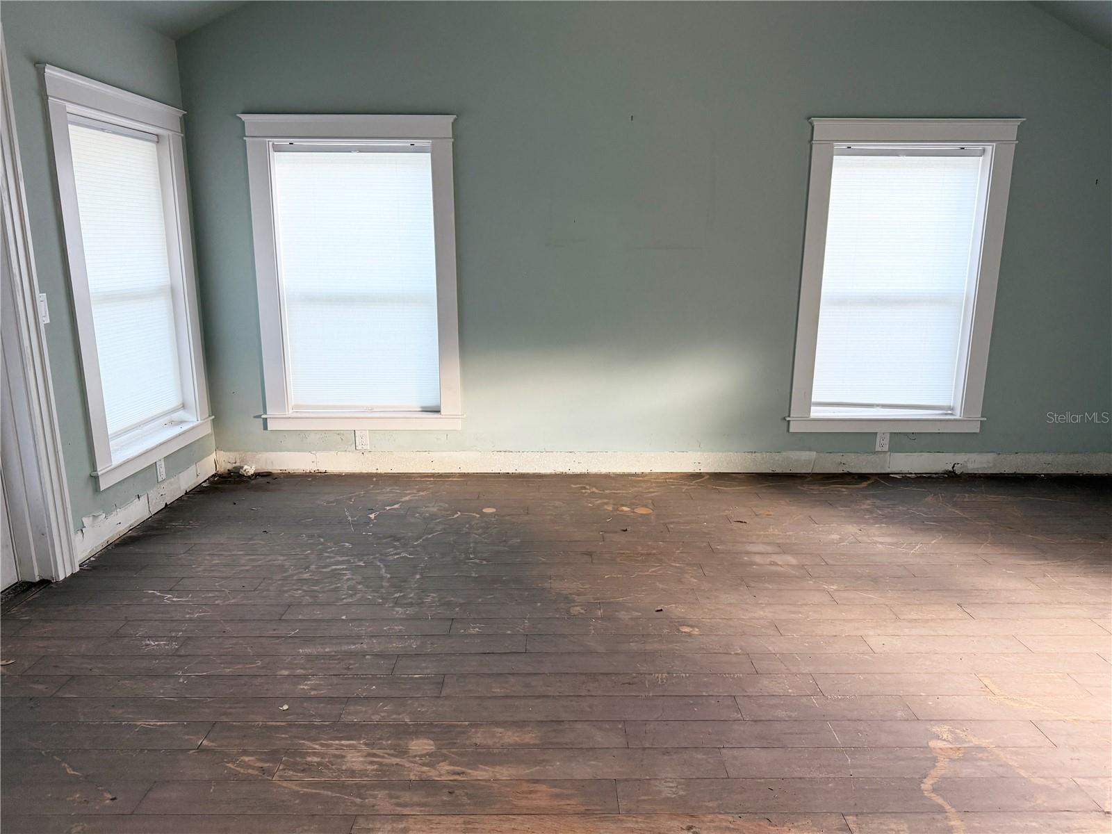 Image 7 of 8 For 451 Virginia Avenue