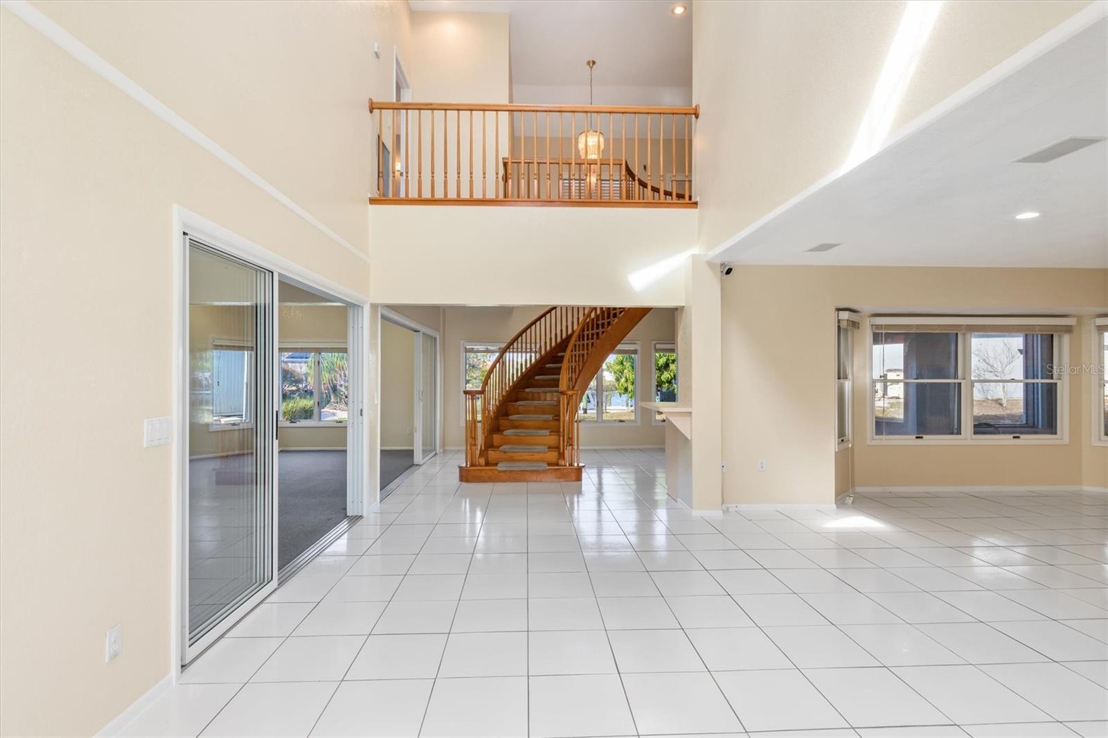 Image 16 of 72 For 4405 Harbor Boulevard