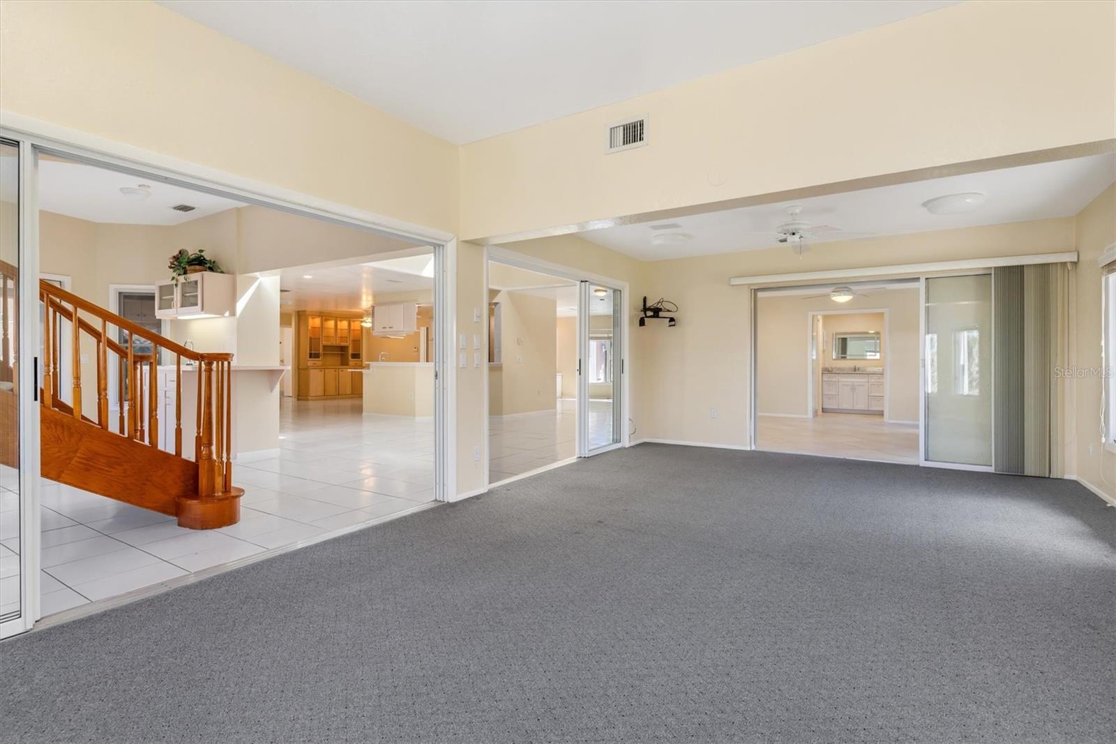 Image 33 of 72 For 4405 Harbor Boulevard