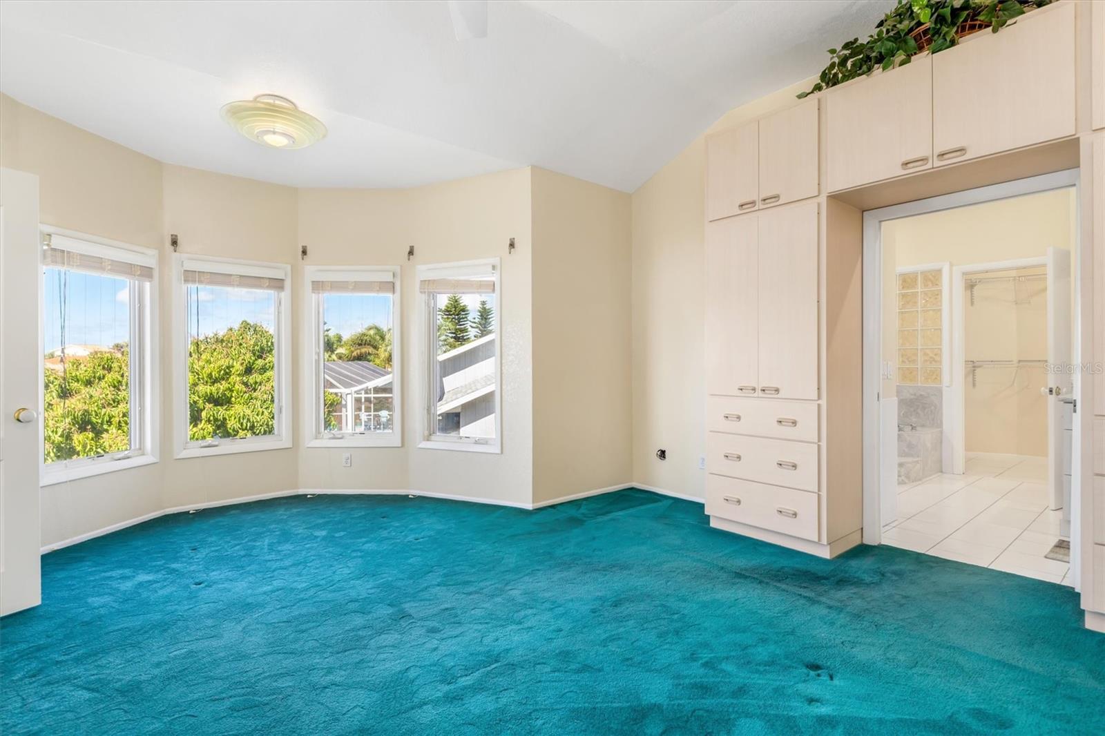 Image 4 of 72 For 4405 Harbor Boulevard