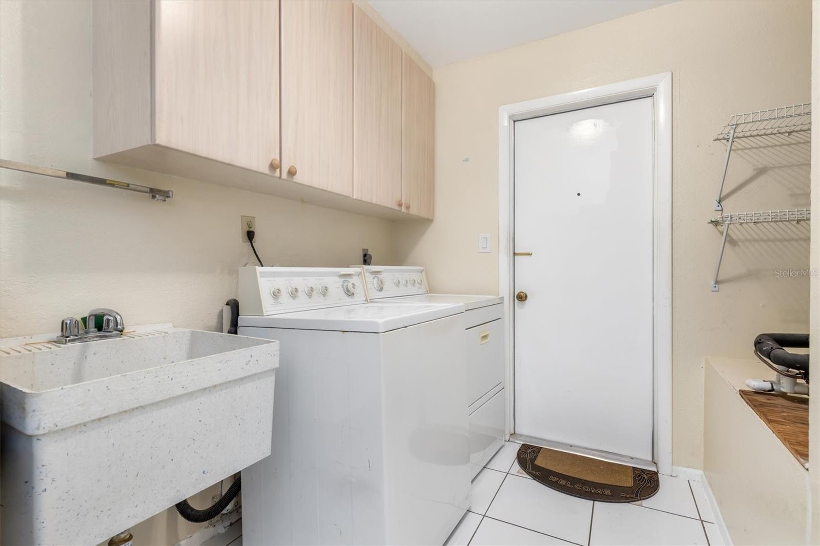 Image 40 of 72 For 4405 Harbor Boulevard