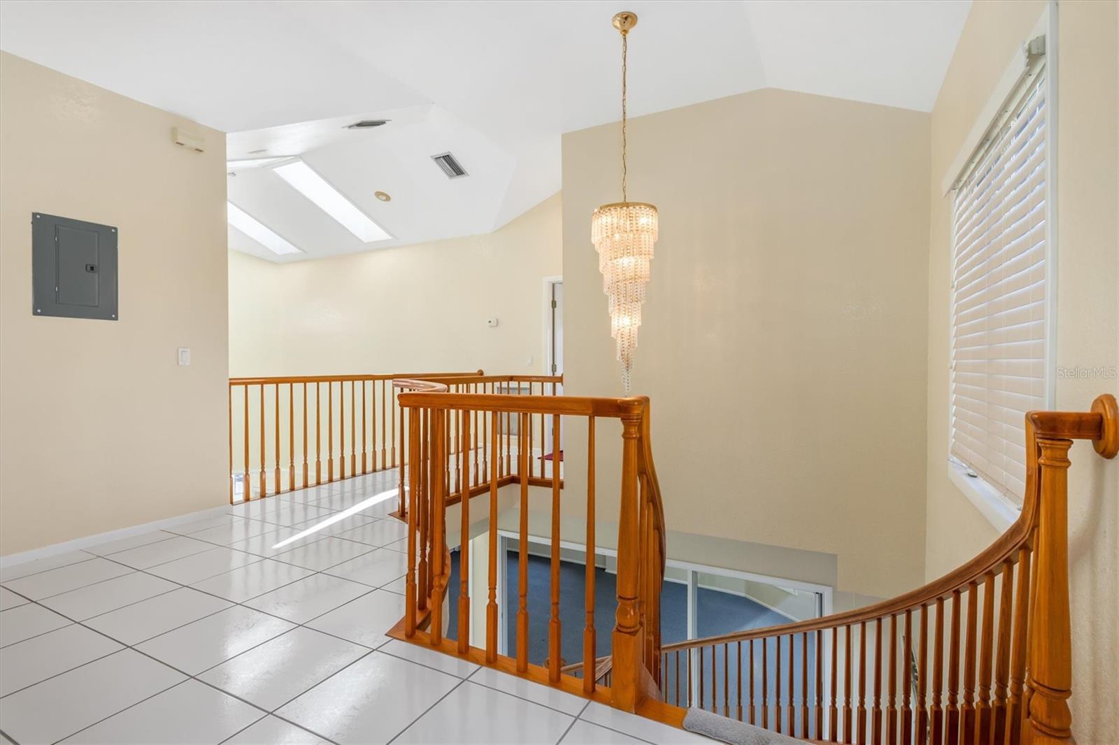 Image 41 of 72 For 4405 Harbor Boulevard