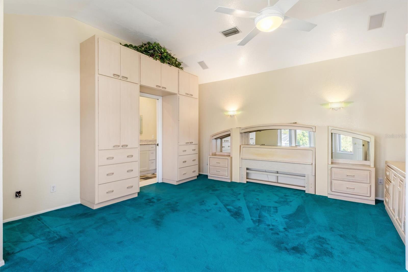 Image 43 of 72 For 4405 Harbor Boulevard