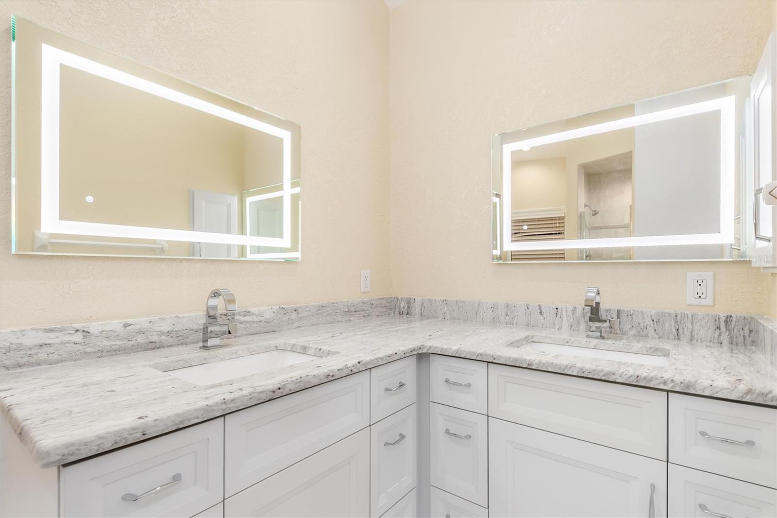 Image 45 of 72 For 4405 Harbor Boulevard