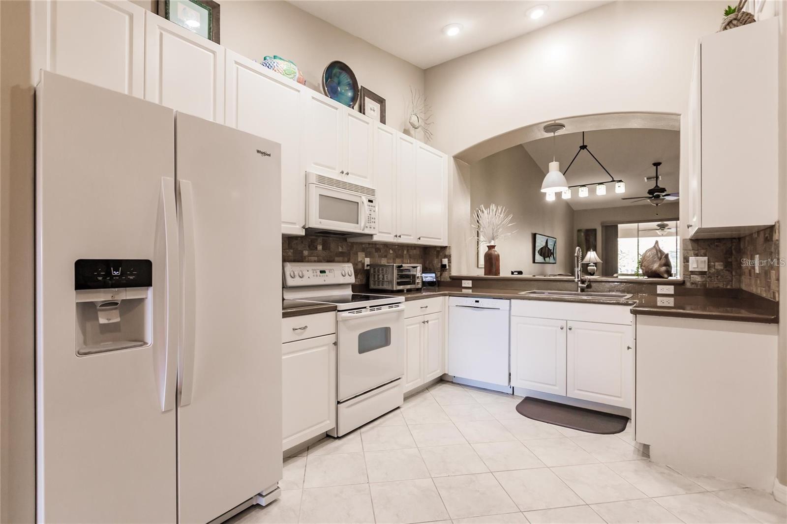 Image 10 of 41 For 323 Monaco Drive 10