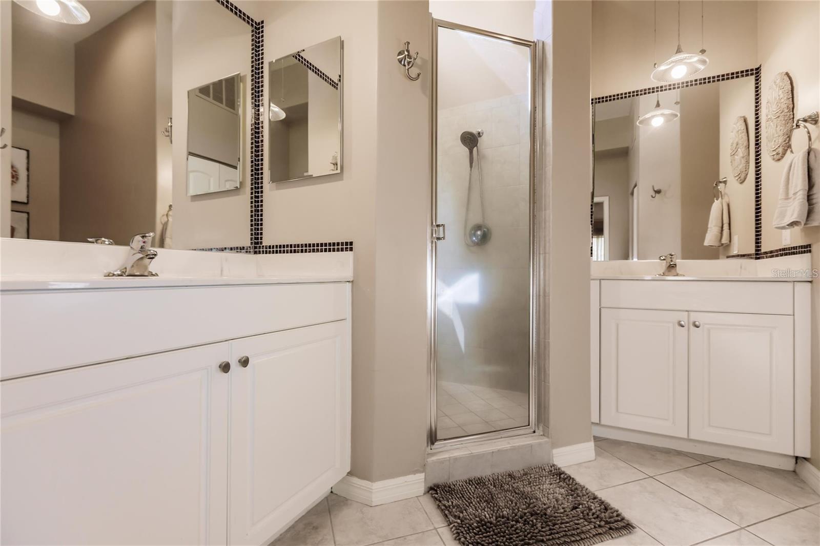 Image 20 of 41 For 323 Monaco Drive 10