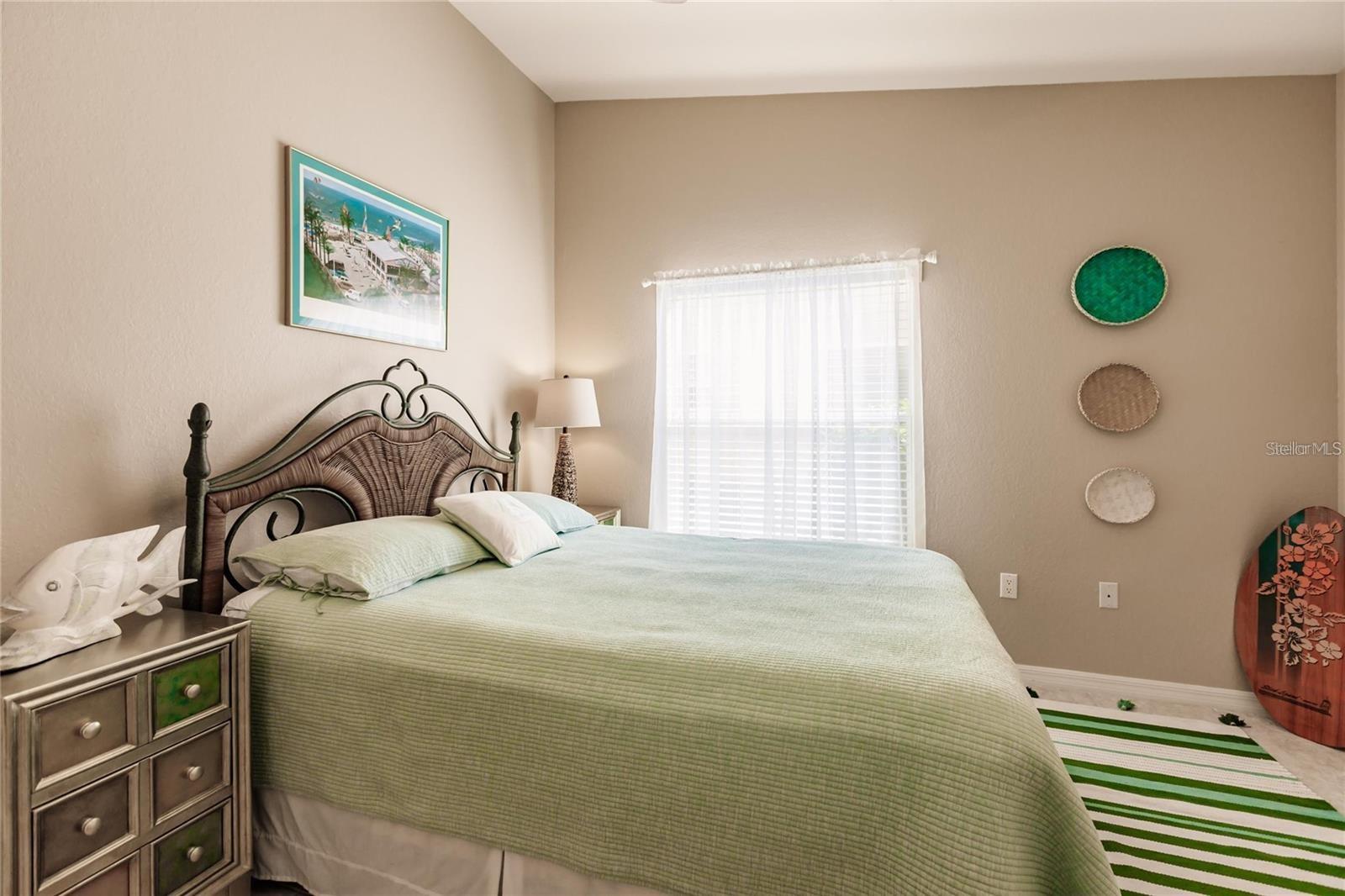 Image 24 of 41 For 323 Monaco Drive 10