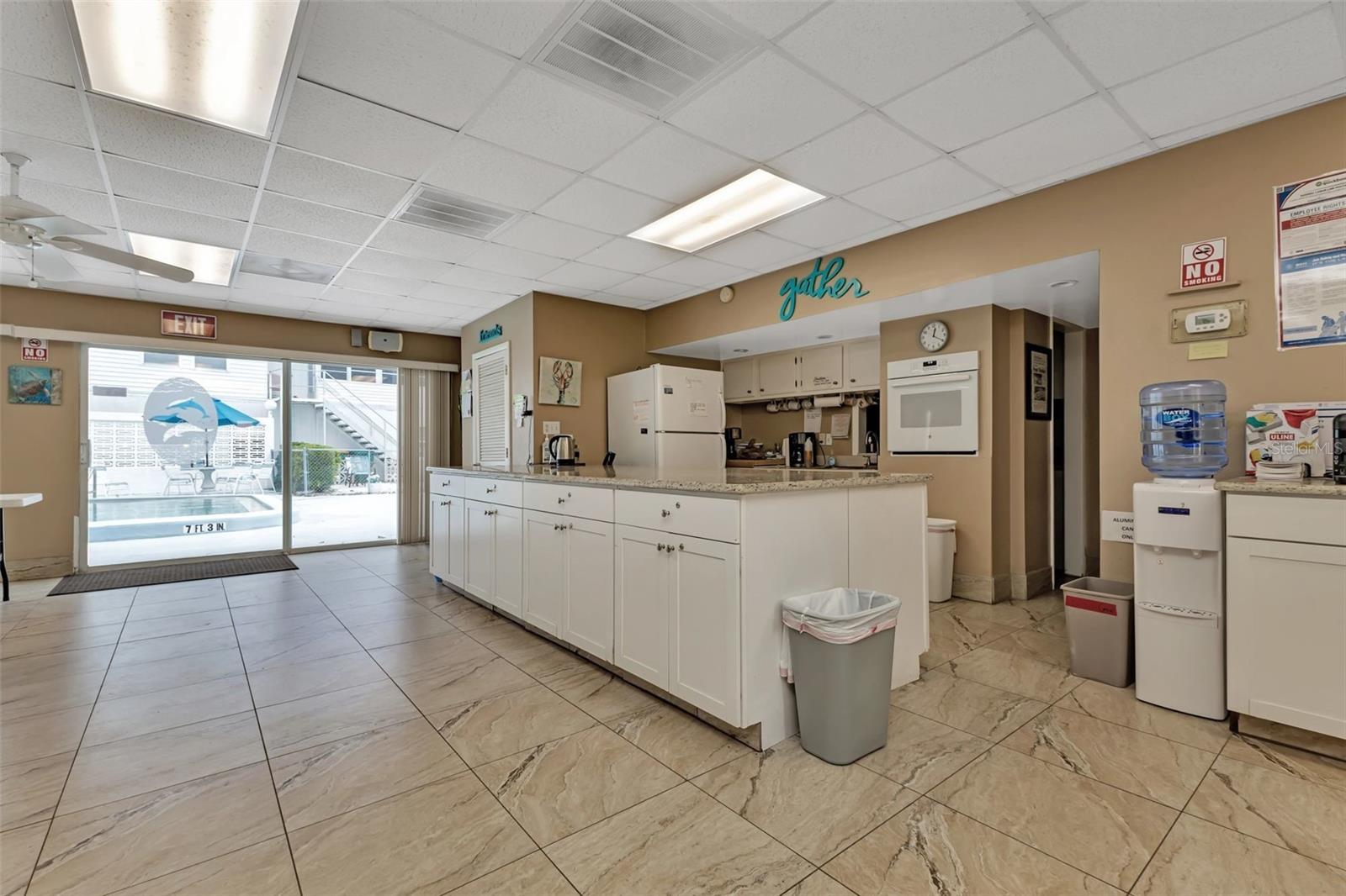 Image 18 of 19 For 4158 Tamiami Trail F5