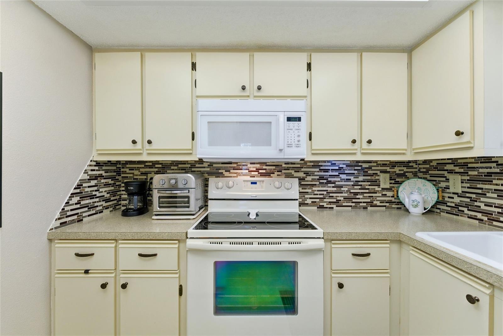 Image 19 of 41 For 19505 Quesada Avenue P202