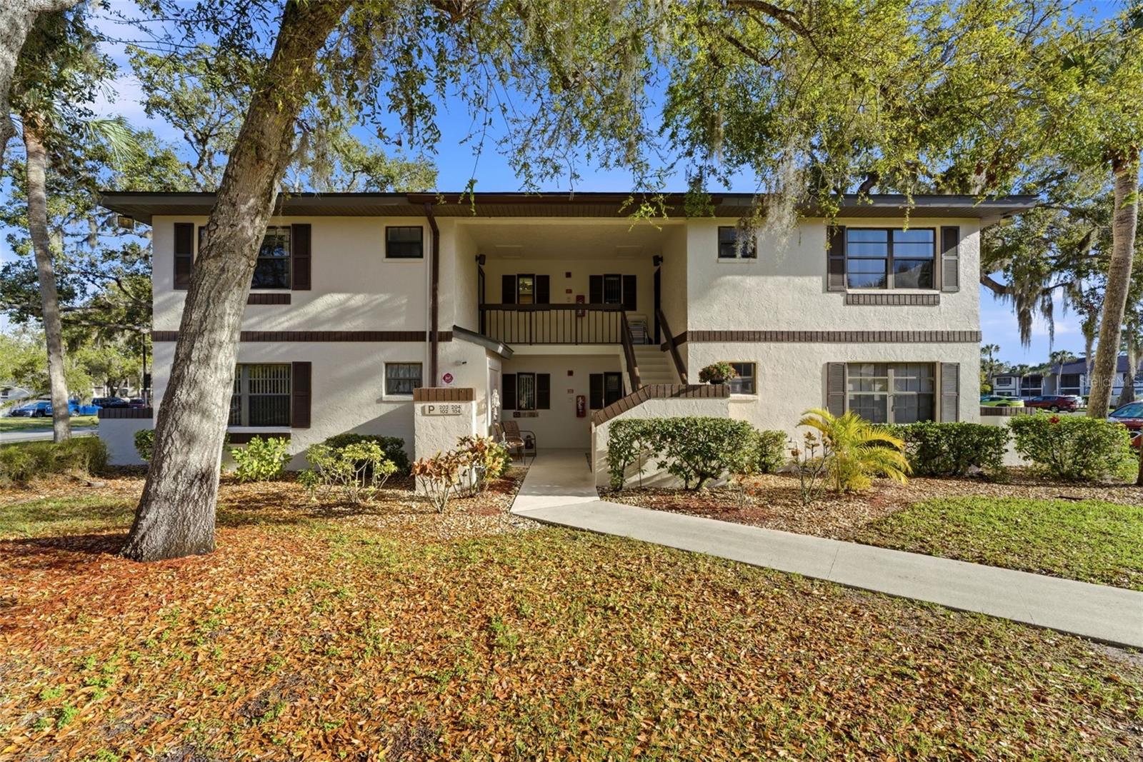 Image 2 of 41 For 19505 Quesada Avenue P202