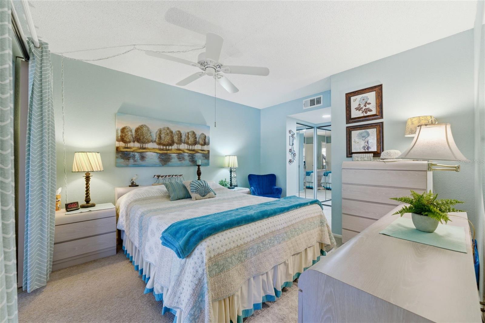 Image 20 of 41 For 19505 Quesada Avenue P202