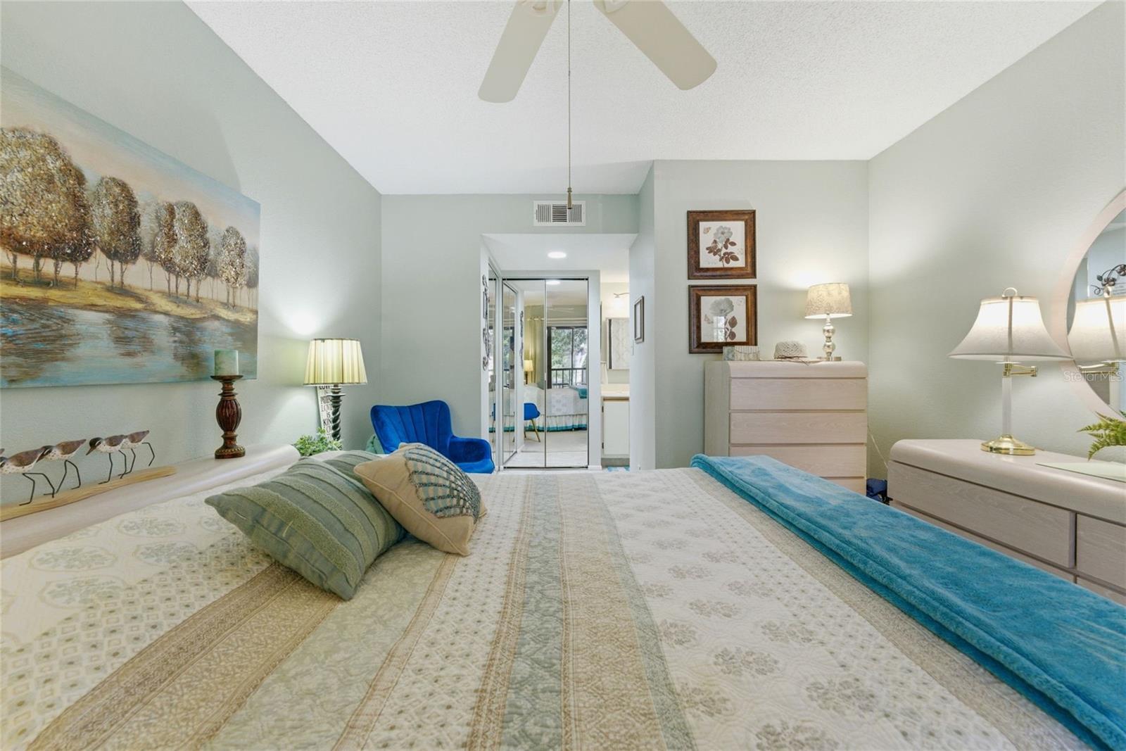 Image 23 of 41 For 19505 Quesada Avenue P202