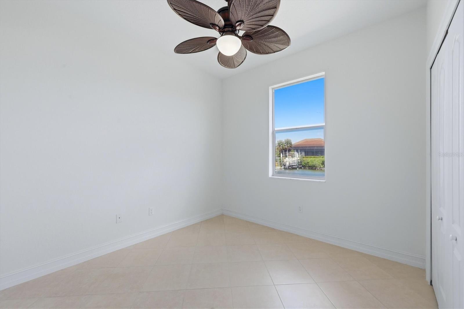 Image 28 of 43 For 15124 Leipzig Circle