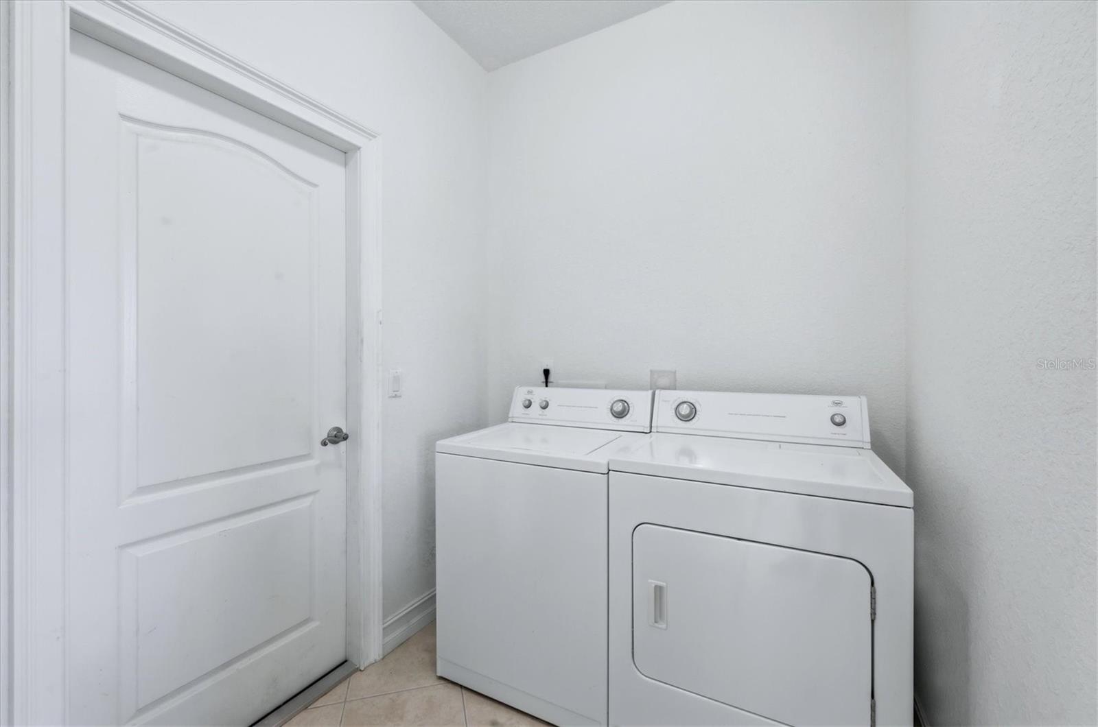 Image 31 of 43 For 15124 Leipzig Circle