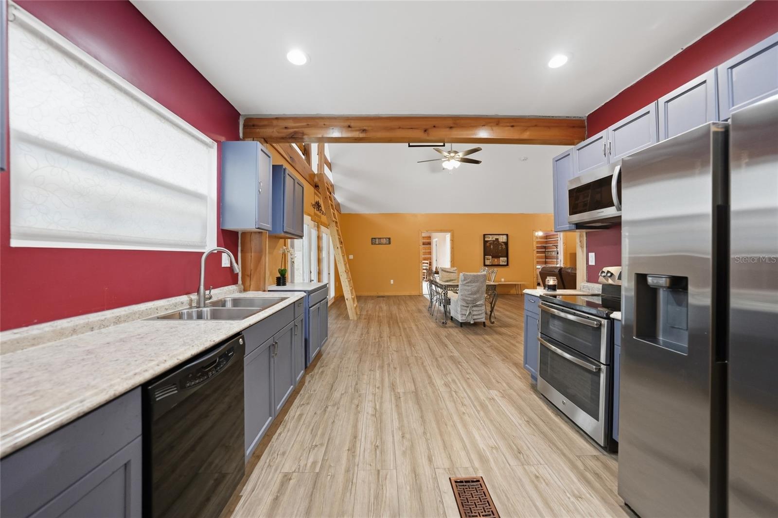 Image 15 of 72 For 9796 Southern Dreams Road