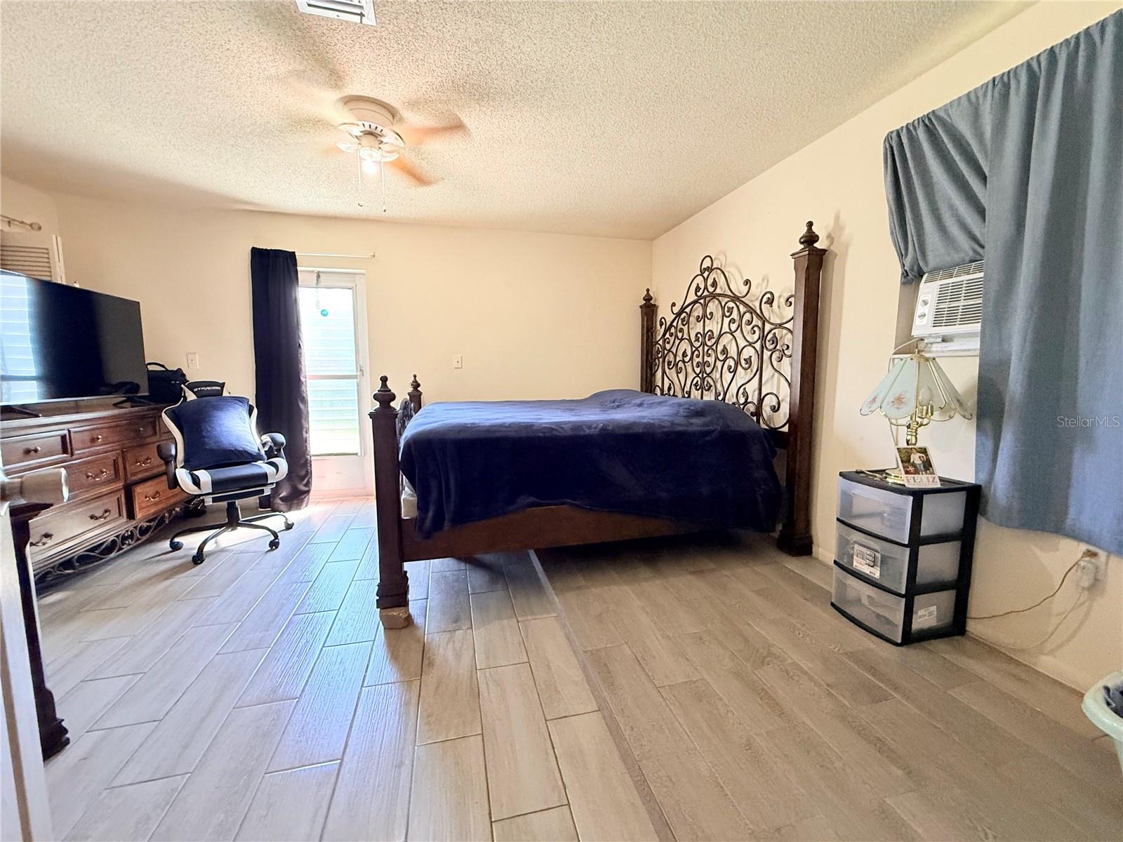 Image 12 of 28 For 1629 Birchcrest Boulevard