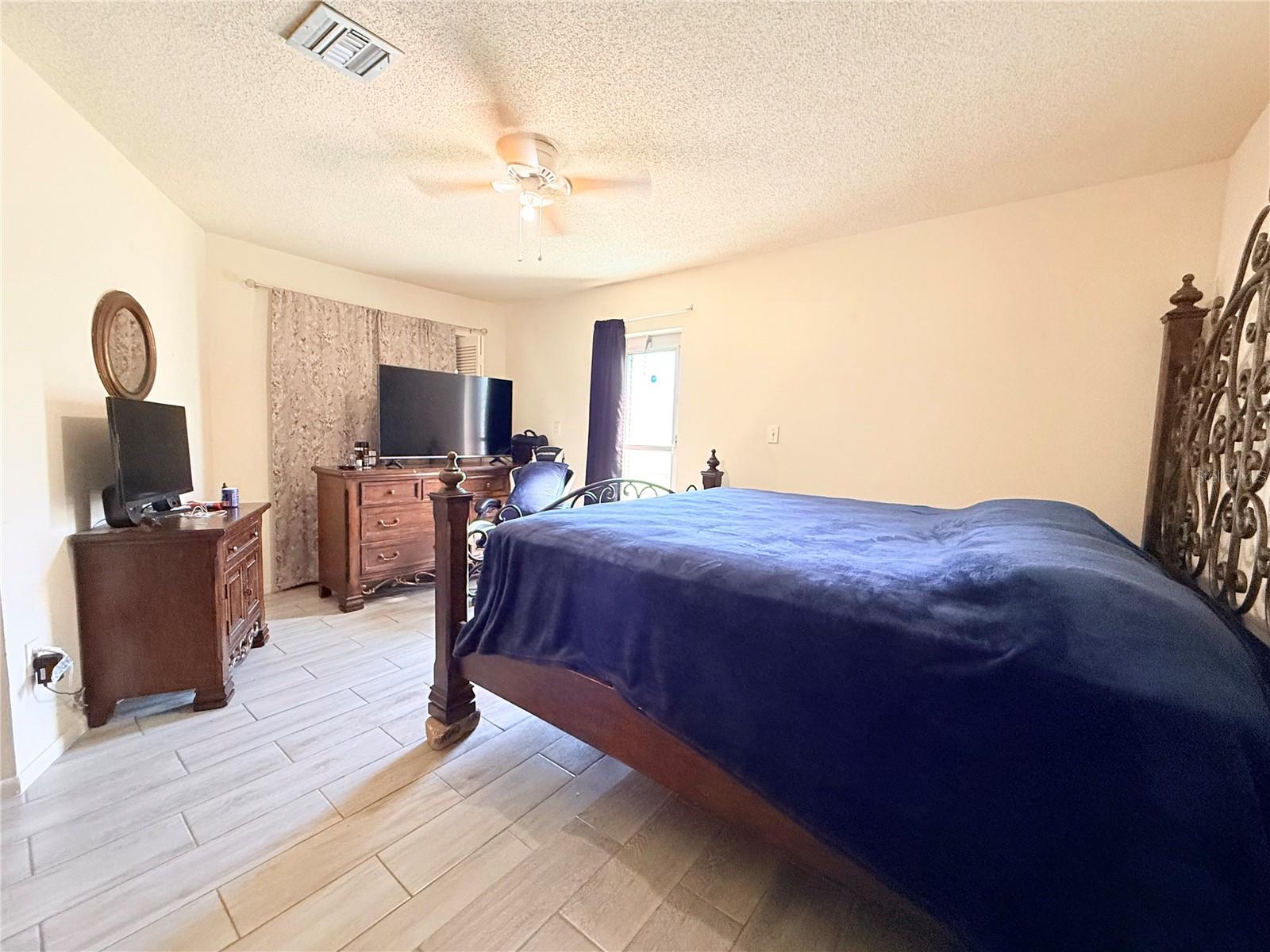Image 13 of 28 For 1629 Birchcrest Boulevard