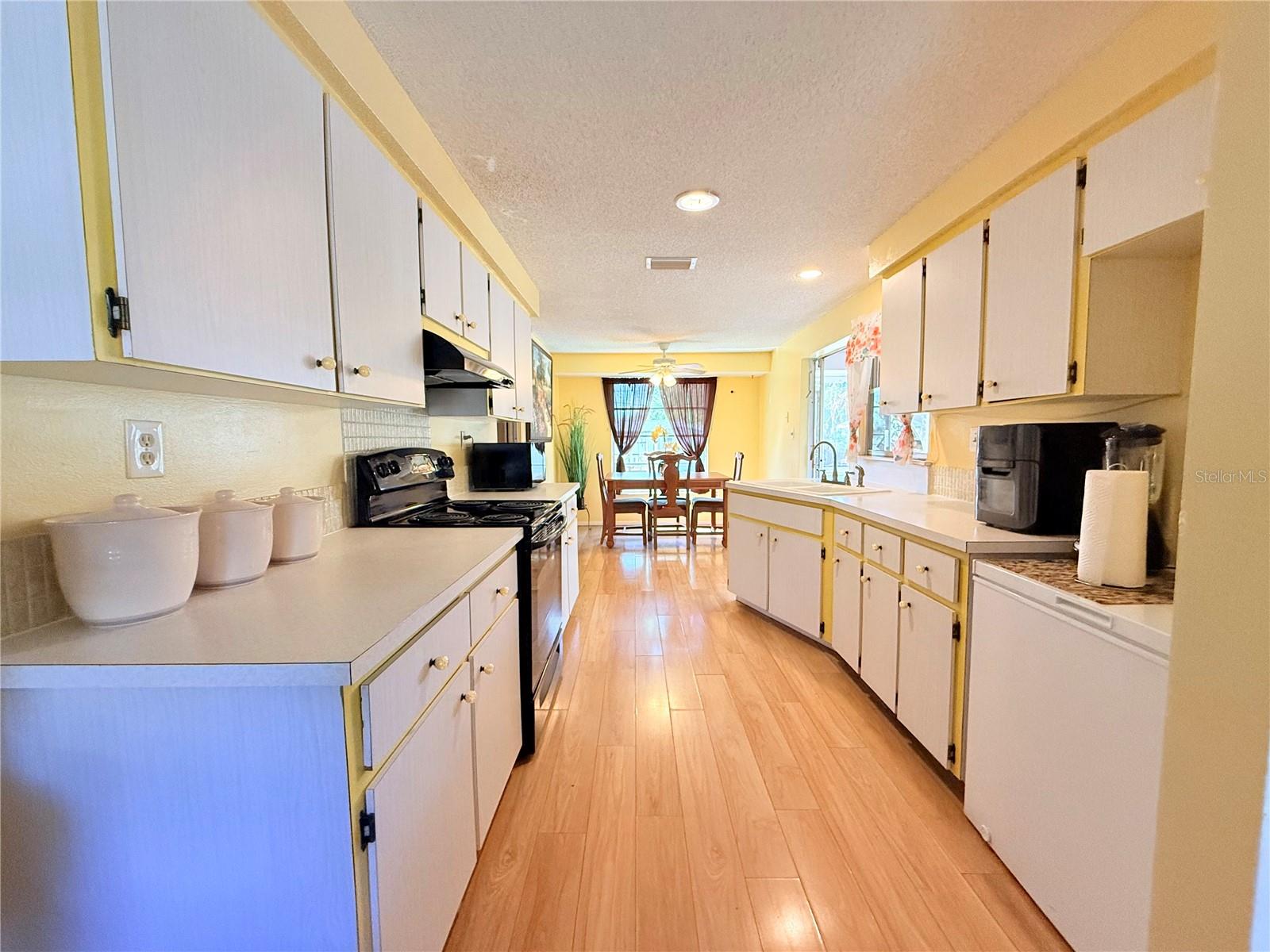 Image 8 of 28 For 1629 Birchcrest Boulevard