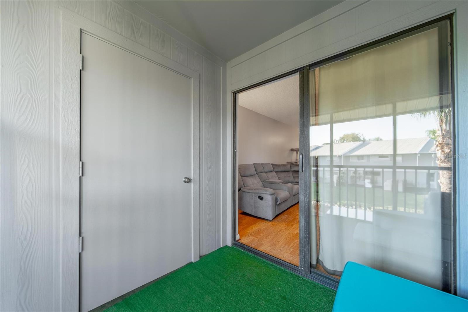 Image 17 of 43 For 6033 34th Street W 132