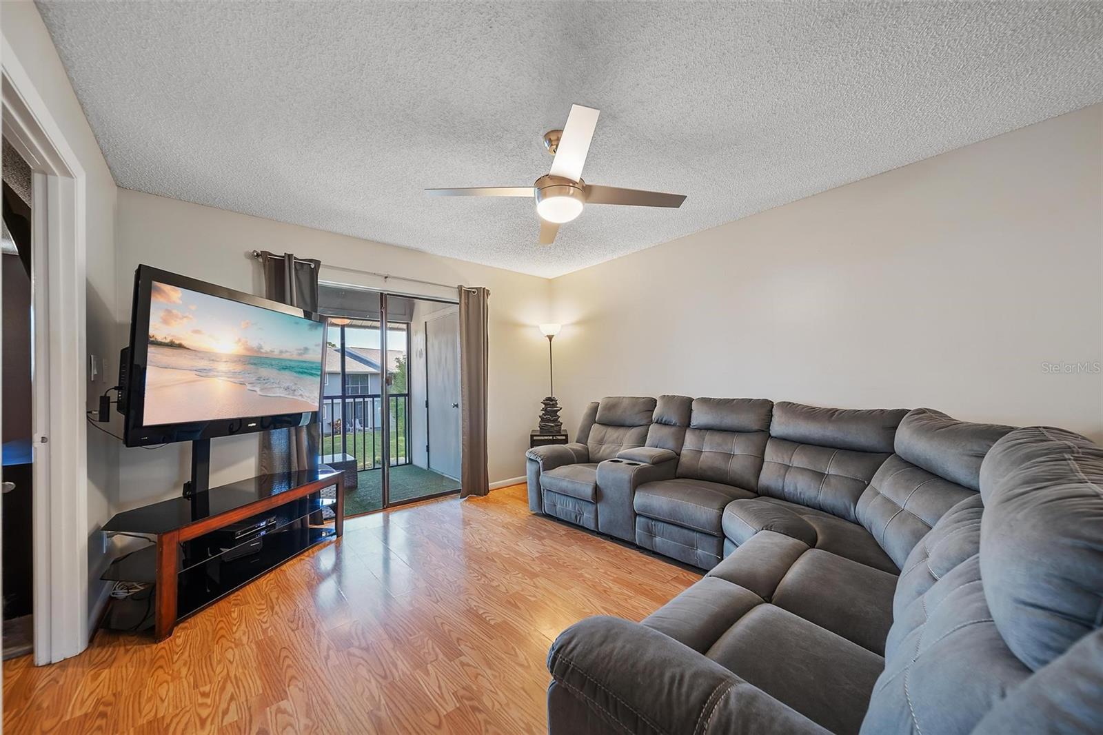 Image 23 of 43 For 6033 34th Street W 132