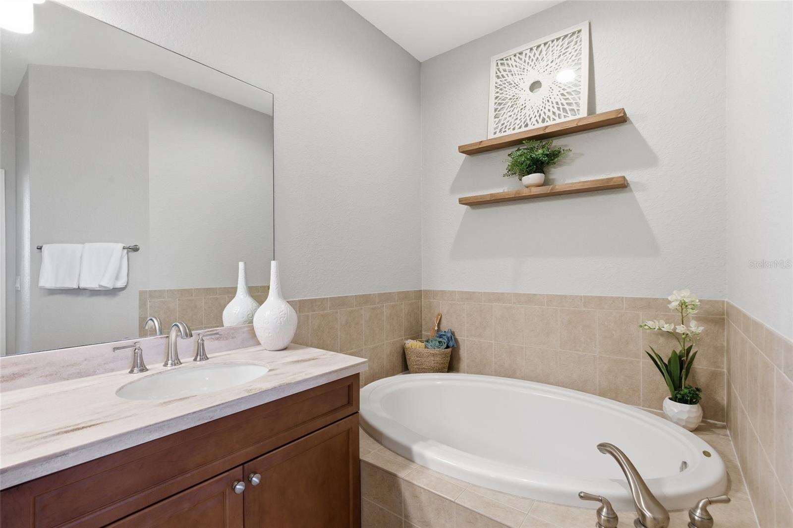 Image 30 of 76 For 14009 Black Beauty Drive 222