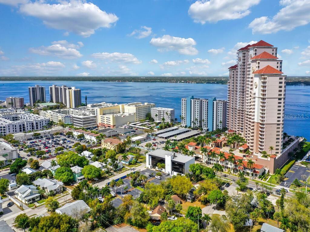 Listing photo id 1 for 2104 1st Street 2304