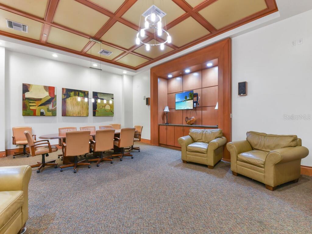 Listing photo id 36 for 2104 1st Street 2304