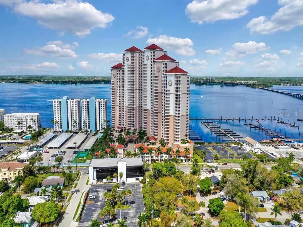 Listing photo id 38 for 2104 1st Street 2304