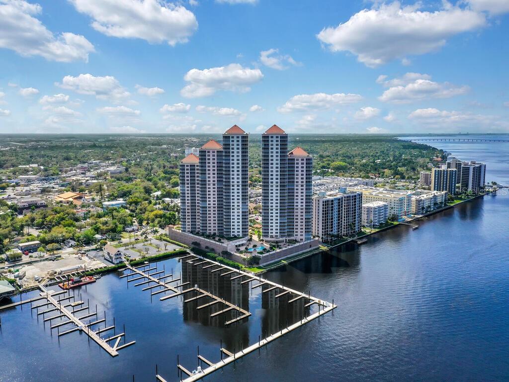 Listing photo id 40 for 2104 1st Street 2304