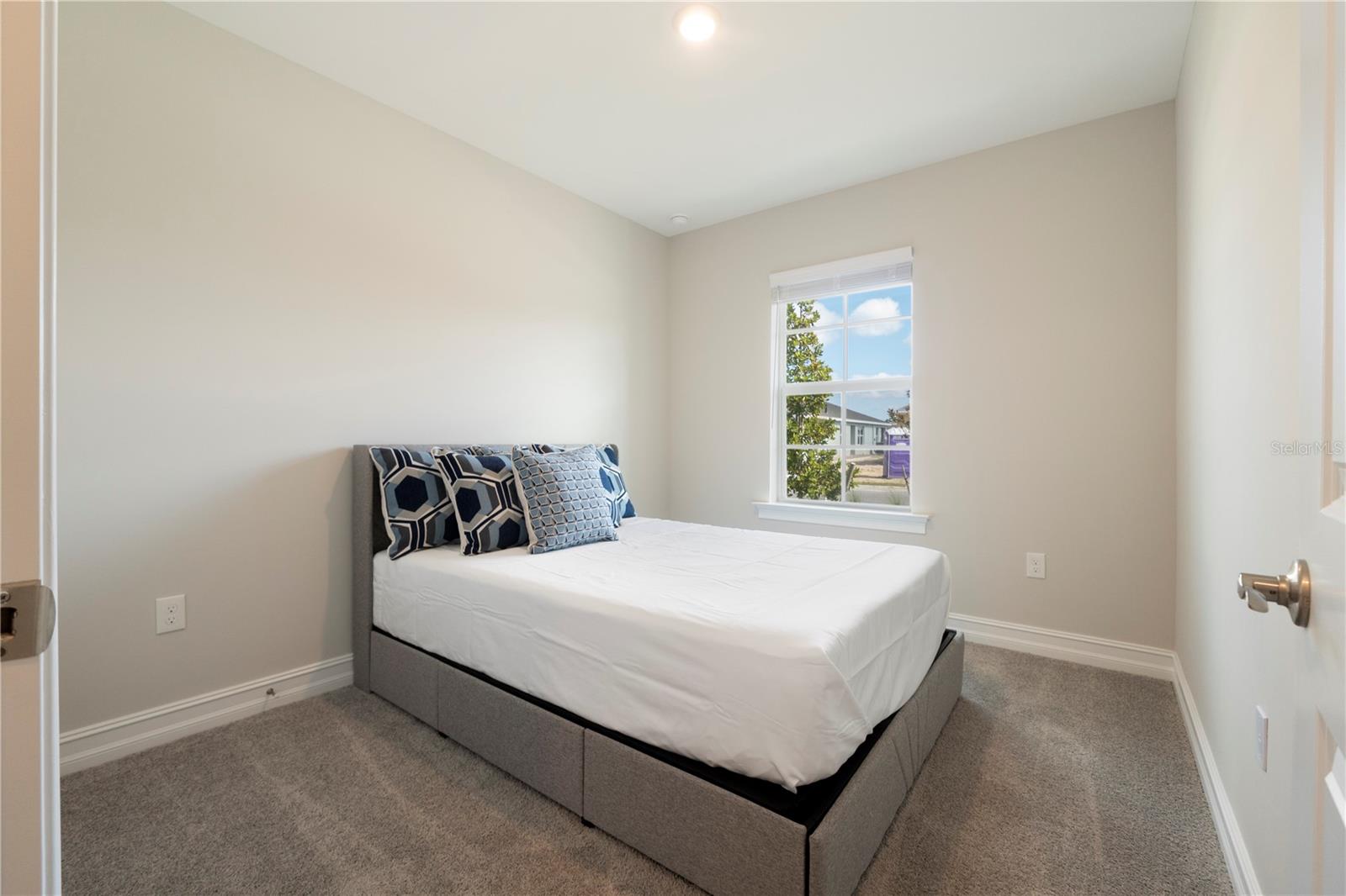 Image 21 of 89 For 17656 Oleander Avenue