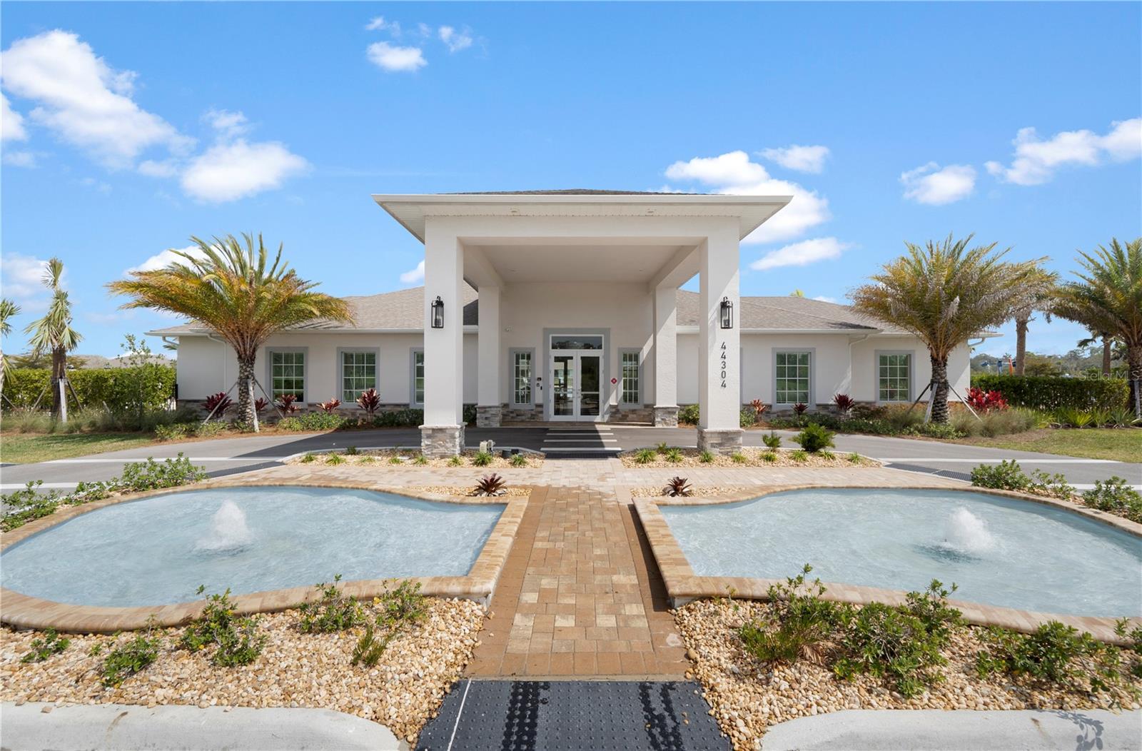 Image 46 of 89 For 17656 Oleander Avenue