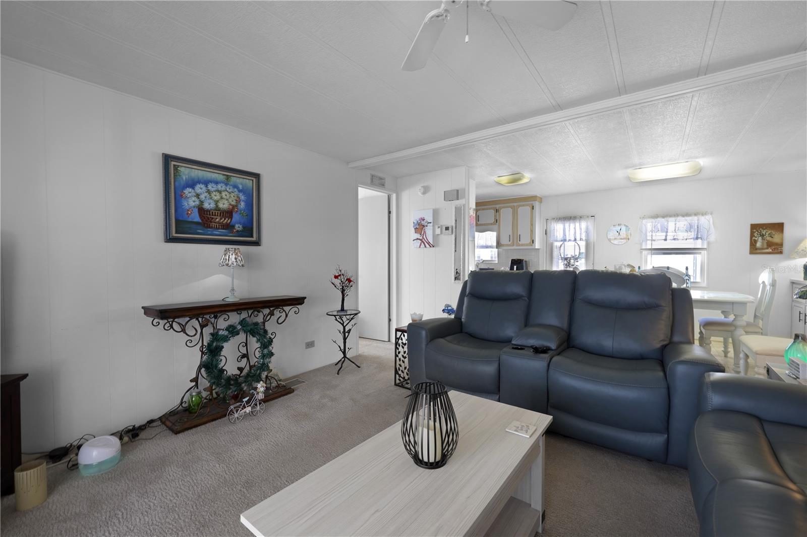 Image 14 of 87 For 2100 Kings Highway 406