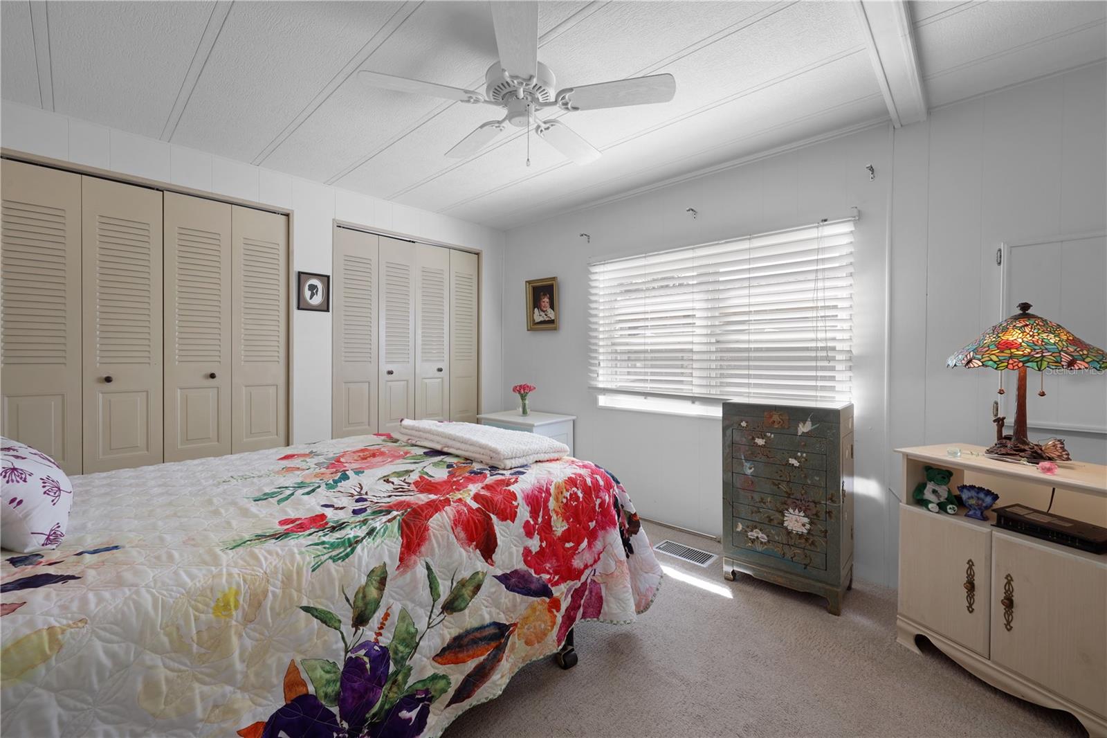 Image 20 of 87 For 2100 Kings Highway 406