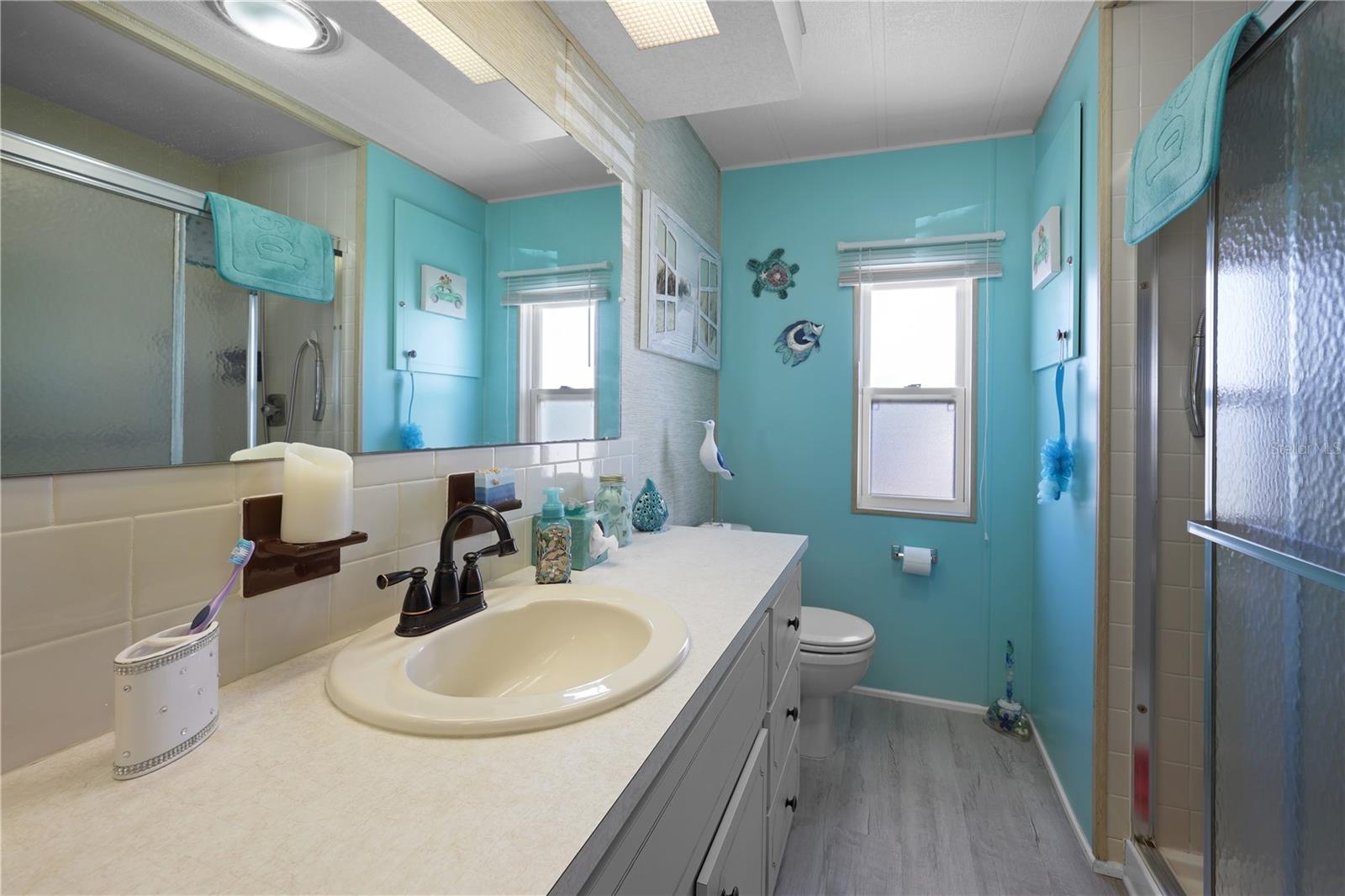 Image 22 of 87 For 2100 Kings Highway 406