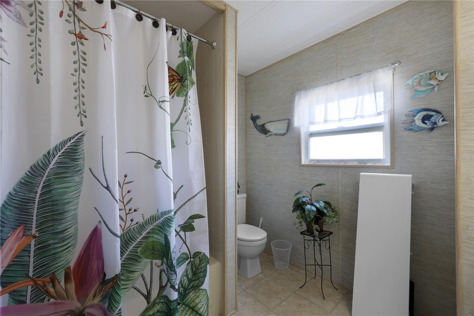 Image 25 of 87 For 2100 Kings Highway 406