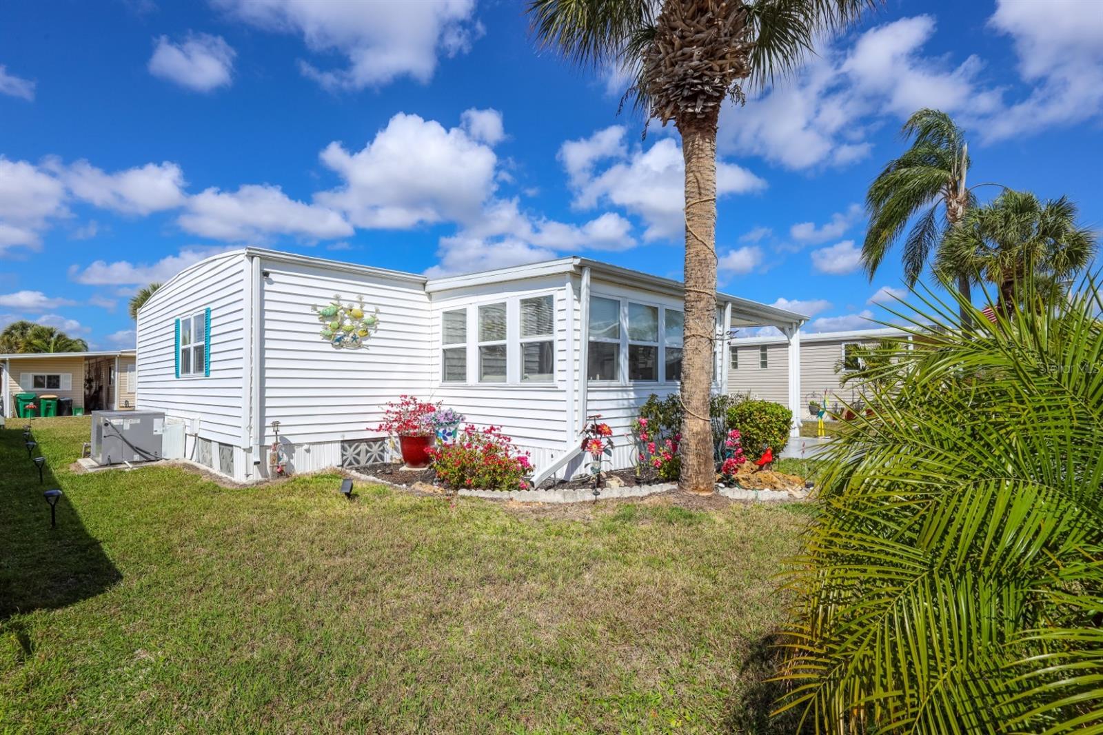 Image 33 of 87 For 2100 Kings Highway 406