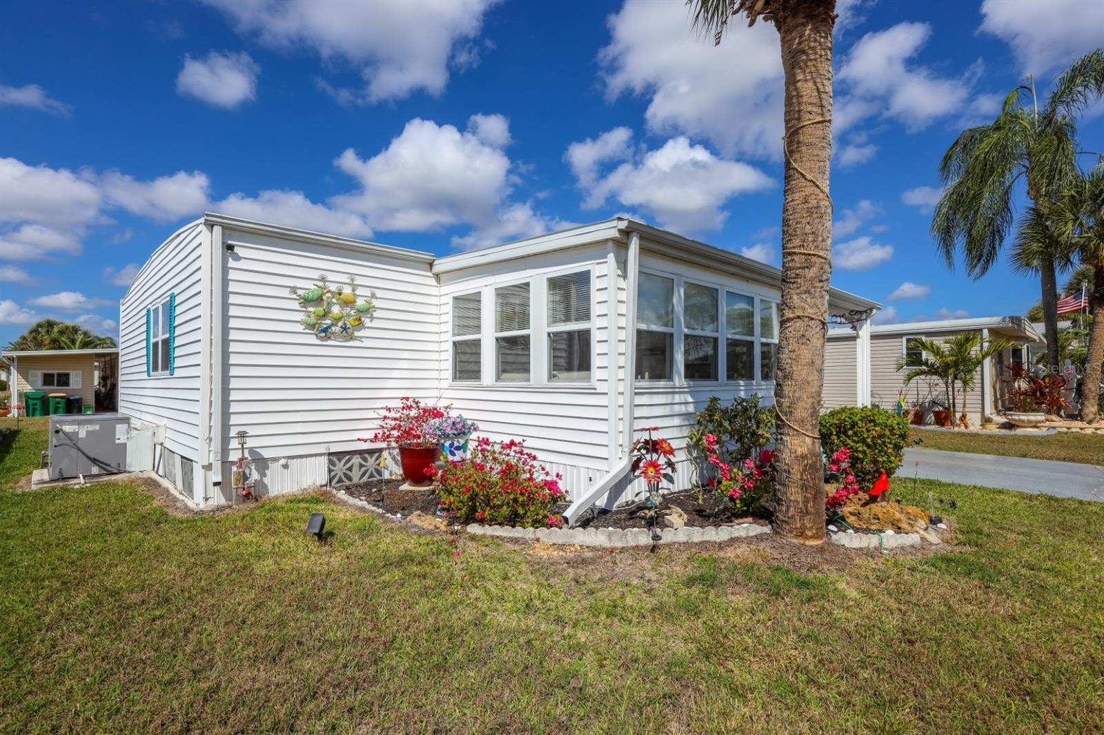 Image 4 of 87 For 2100 Kings Highway 406